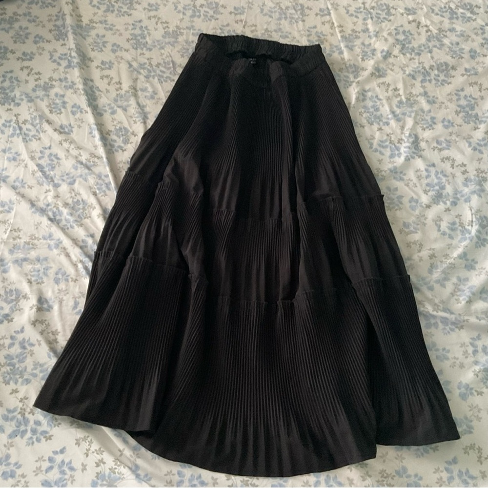 Ruffle maxi skirt